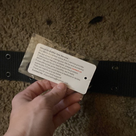 Black Dollskill adjustable belt. 3 tooth click belt. New with tags. - Picture 5 of 7